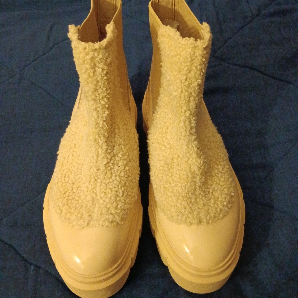 Sorel Caribou X Waterproof Chelsea Boot Bleach Ceramic/Oatmeal Size 8.5 NEW